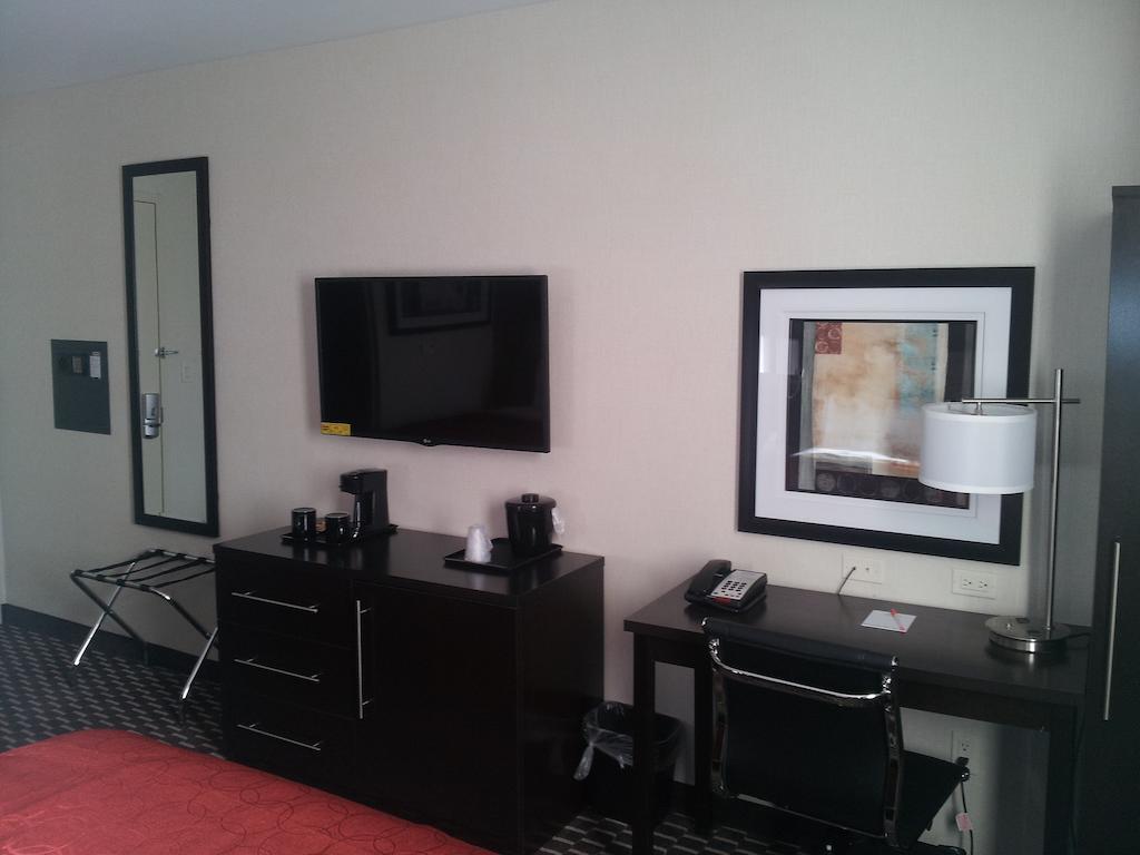 Howard Johnson By Wyndham Jamaica Ny Near Airtrain Jfk 纽约 客房 照片