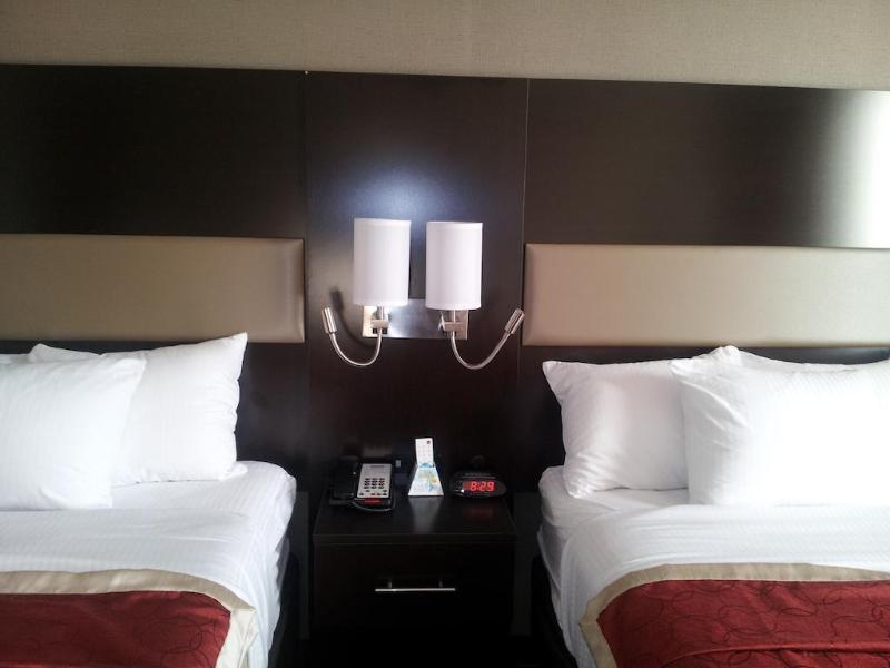 Howard Johnson By Wyndham Jamaica Ny Near Airtrain Jfk 纽约 外观 照片