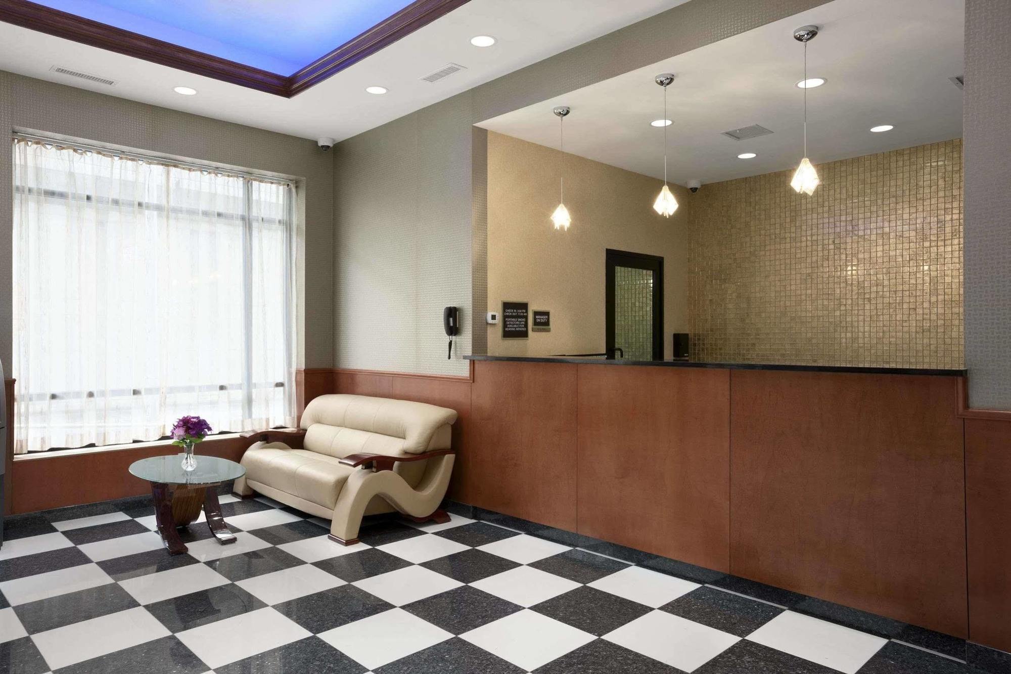 Howard Johnson By Wyndham Jamaica Ny Near Airtrain Jfk 纽约 外观 照片